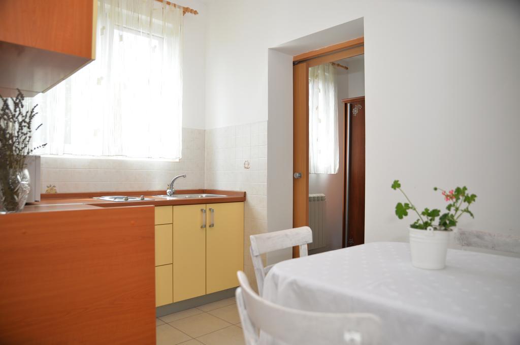 Apartments 5M Tisno Quarto foto